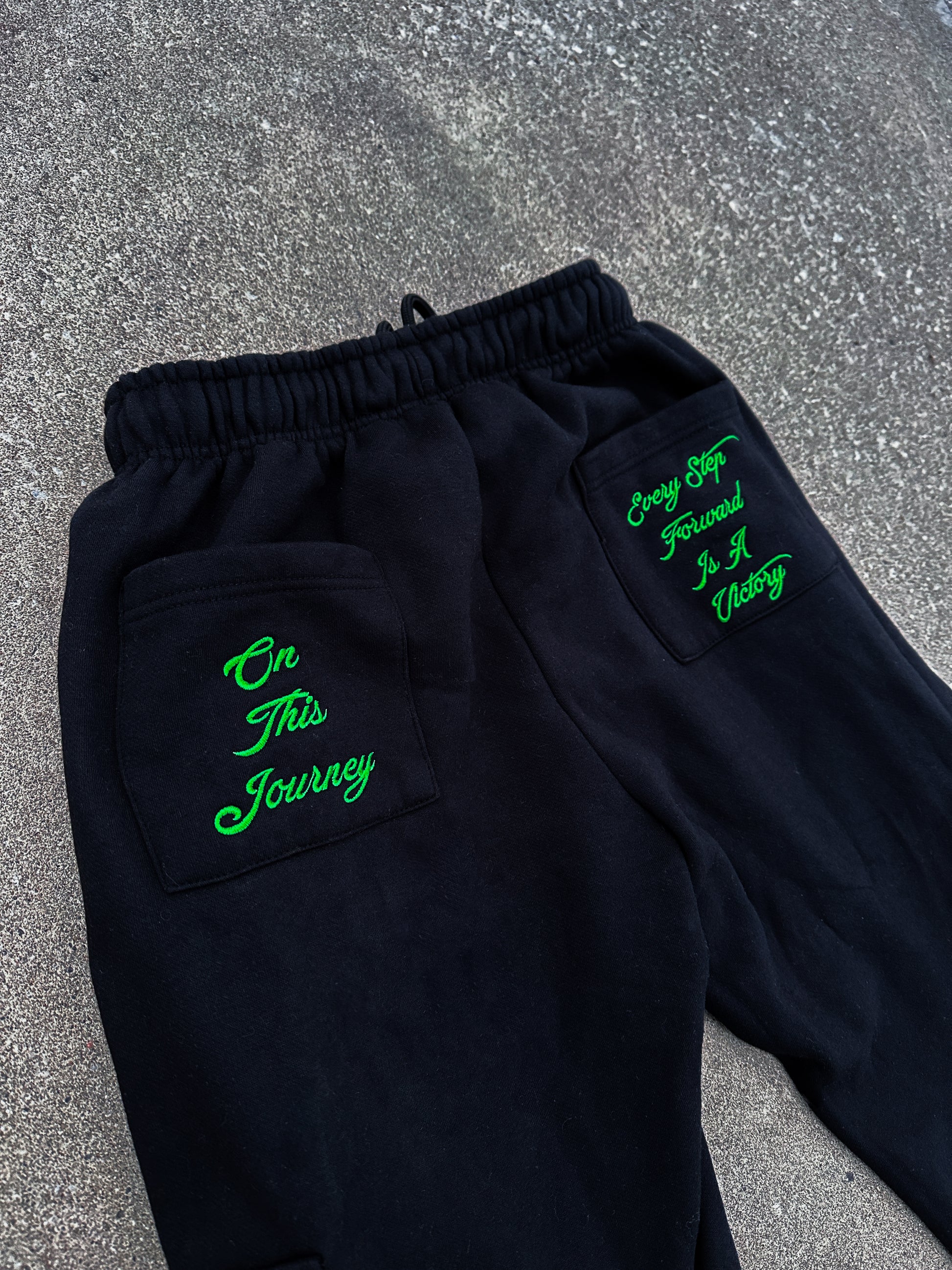 “VICTORY” Cargo Pants - Black - UN-MOTIVATED